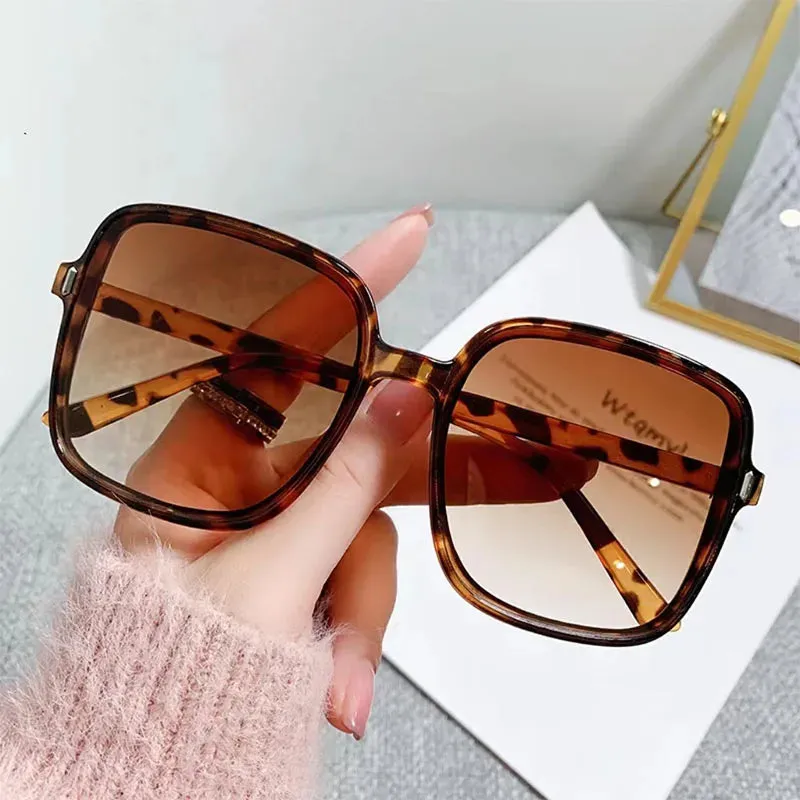 3Leaves Women Eclipse Sunglasses