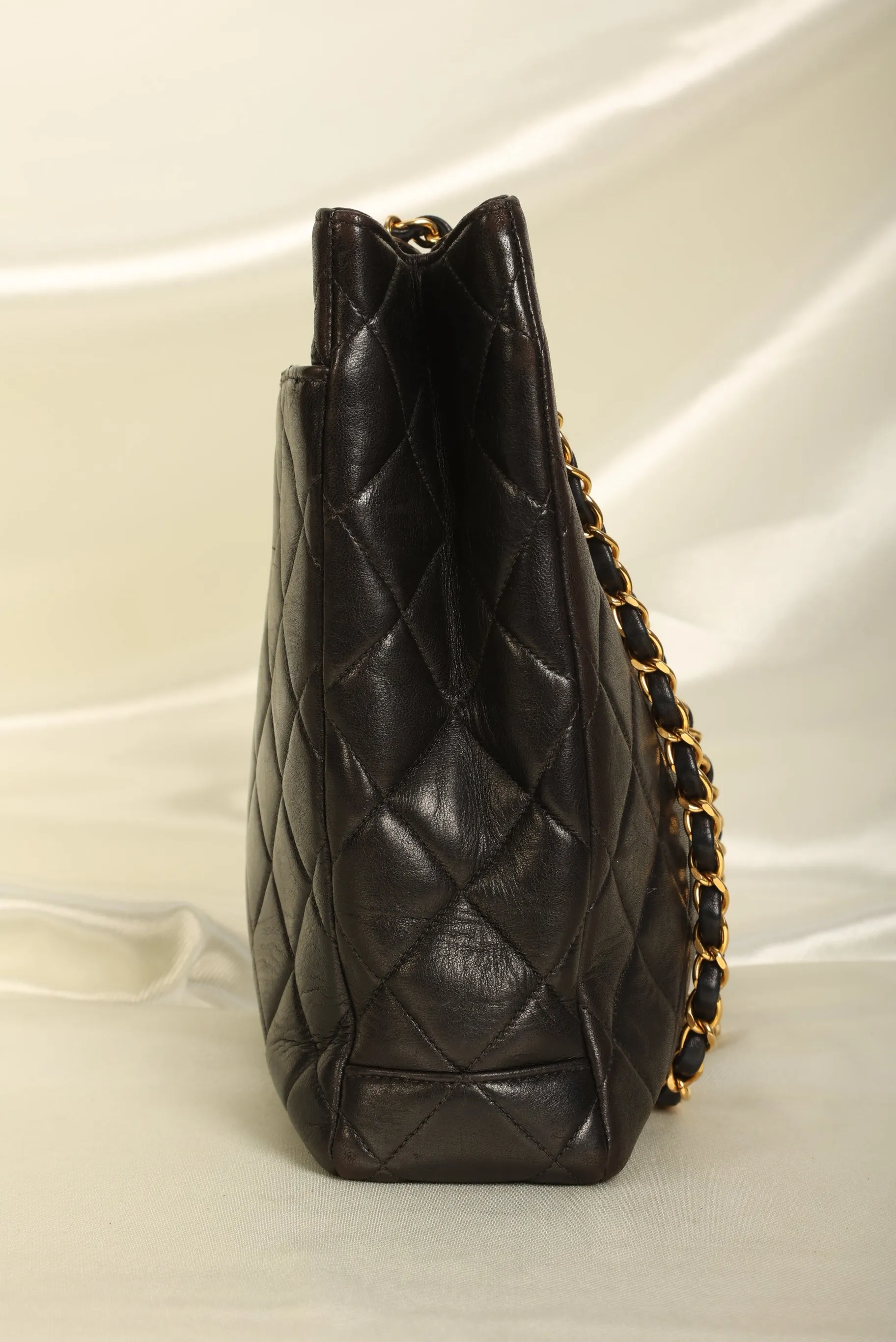 CL Lambskin Turnlock Chain Tote