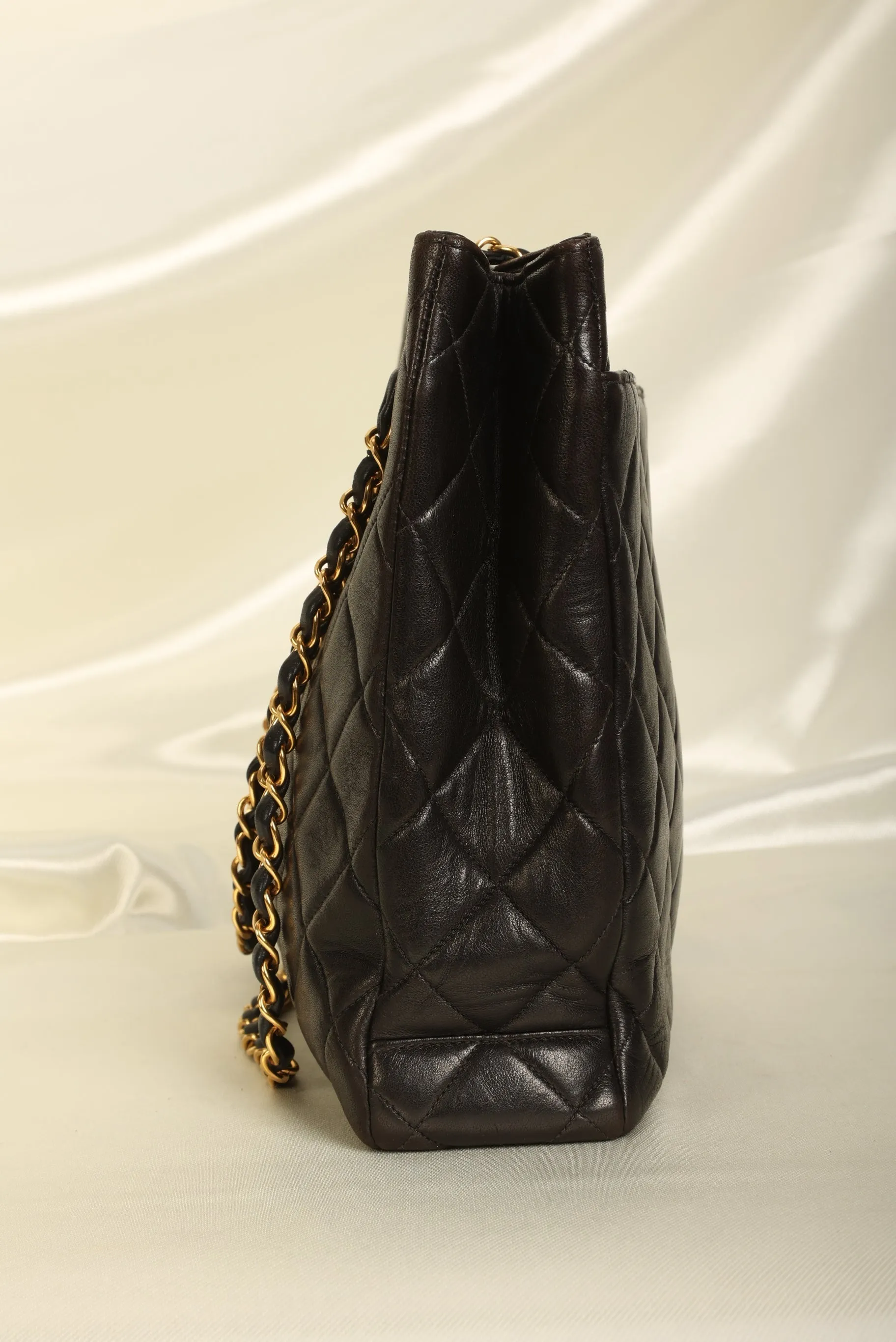 CL Lambskin Turnlock Chain Tote
