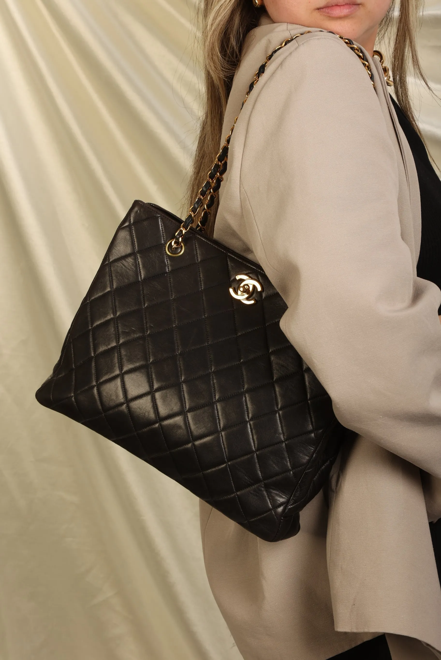 CL Lambskin Turnlock Chain Tote