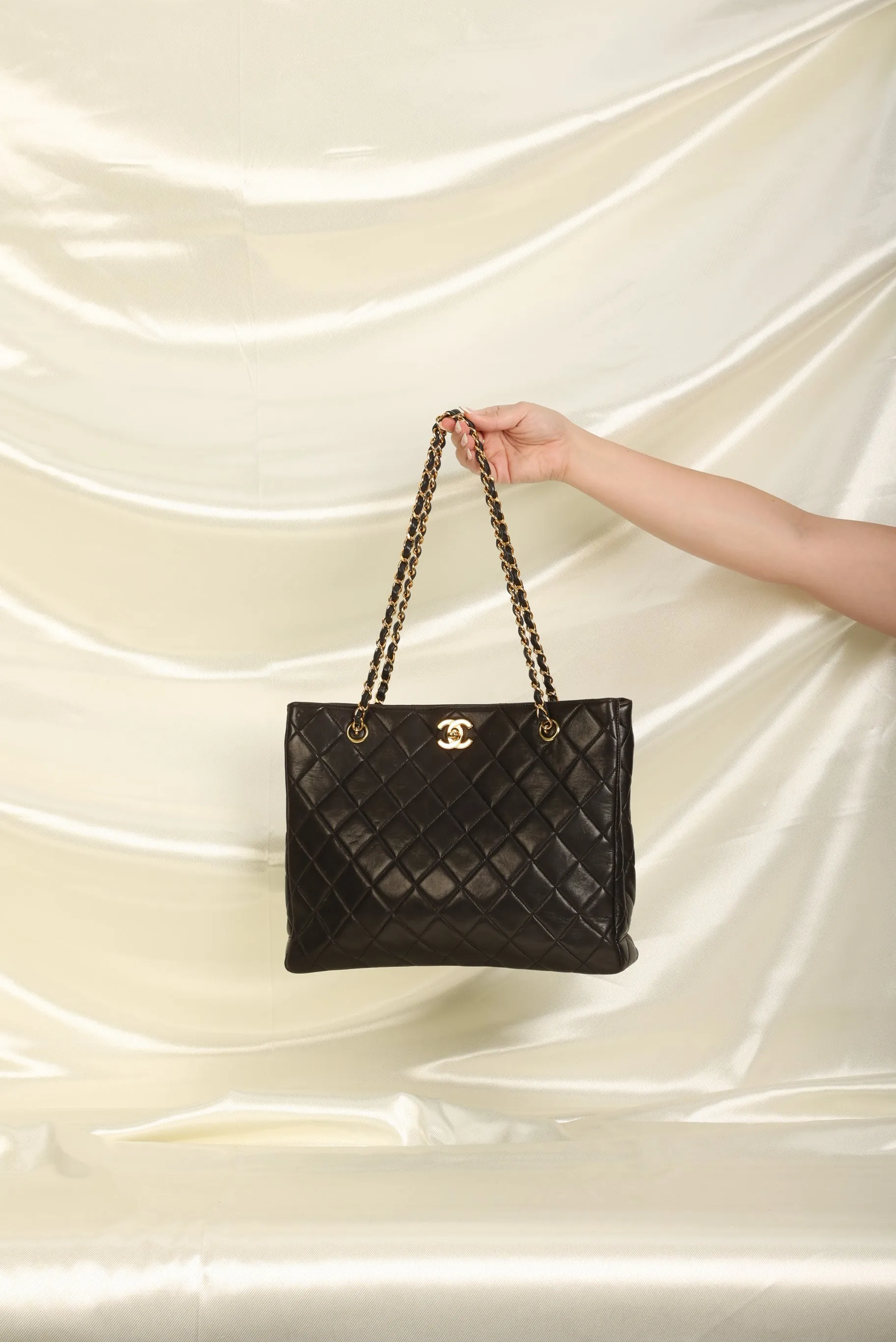 CL Lambskin Turnlock Chain Tote