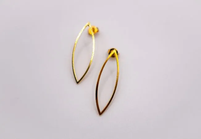Golden Leaf Elegance Earrings