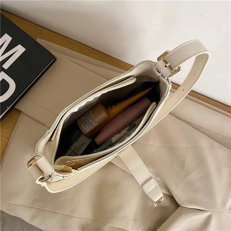 Zoey | Vintage Baguette Shoulder Bag