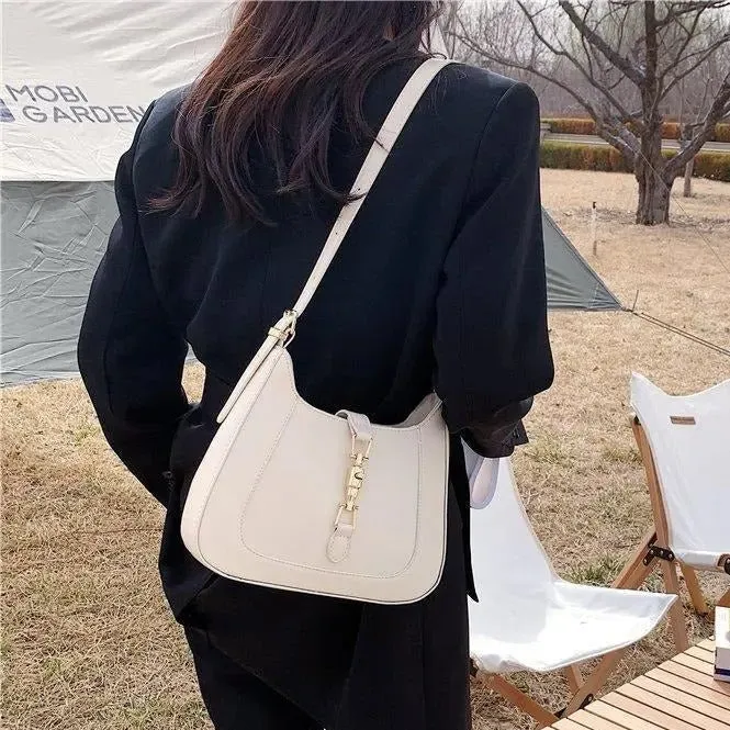 Zoey | Vintage Baguette Shoulder Bag
