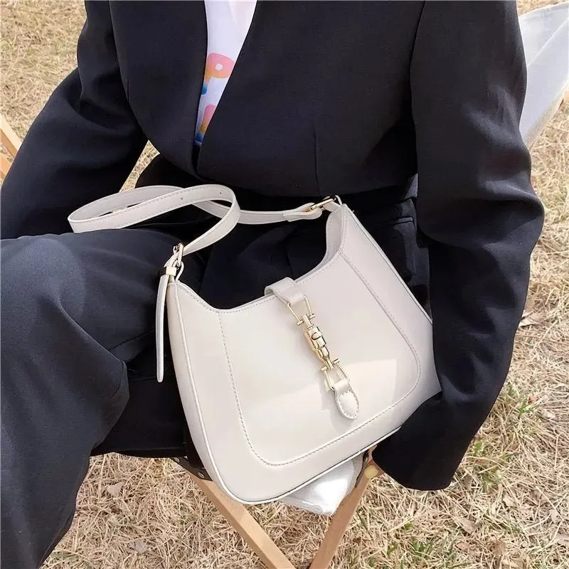 Zoey | Vintage Baguette Shoulder Bag